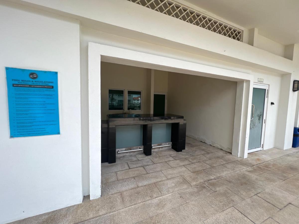 Apartemen 2beds Seaview Straits Quay Comes With Carpark And Hothub Bagan Jermal