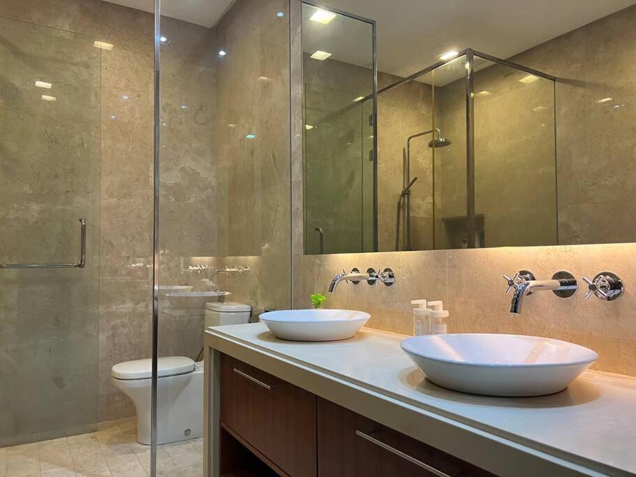 2beds Seaview Straits Quay Comes With Carpark And Hothub Apartemen Bagan Jermal