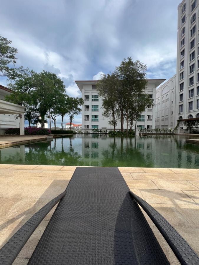 2beds Seaview Straits Quay Comes With Carpark And Hothub *
