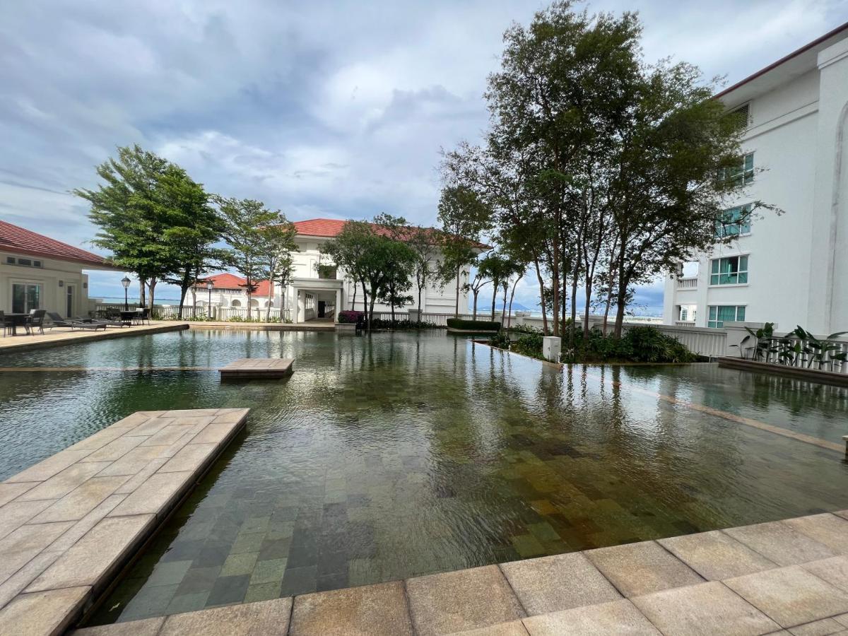 Apartemen 2beds Seaview Straits Quay Comes With Carpark And Hothub *